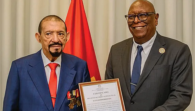 Ministério da Cultura certifica registo de obras de Manuel Rui