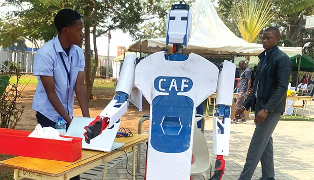 Luanda: Feira de Tecnologia junta 300 estudantes