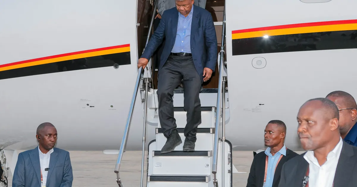 Presidente da República regressa a Luanda