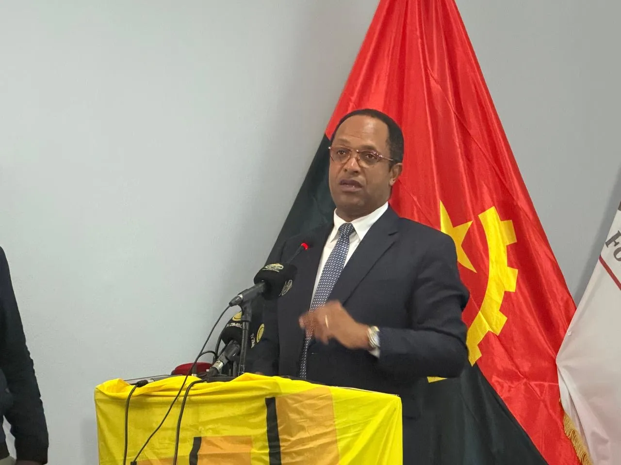 Nuno Caldas defende mais formação de jornalistas para cobrir economia, finanças e grandes eventos em Angola