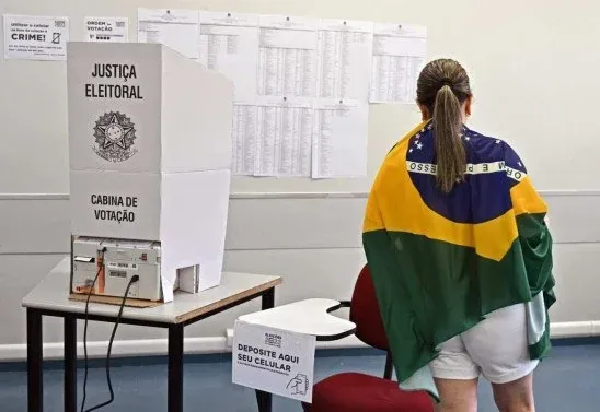 Brasileiros elegem hoje futuro Presidente do país