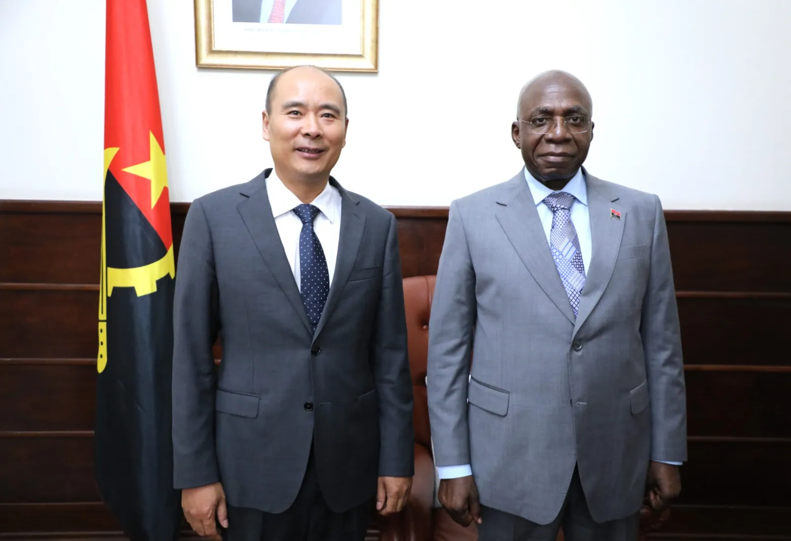 Angola e China reforçam cooperação bilateral