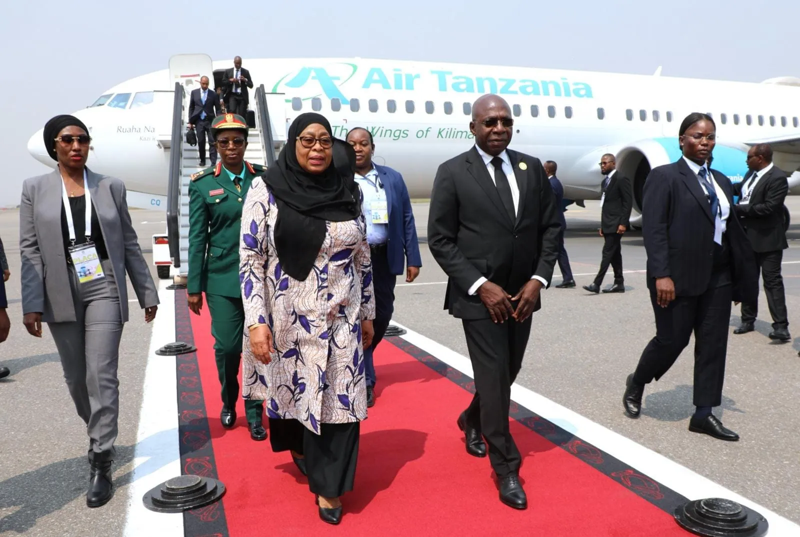 Presidente da Tanzânia chega a Luanda para visita de 48 horas