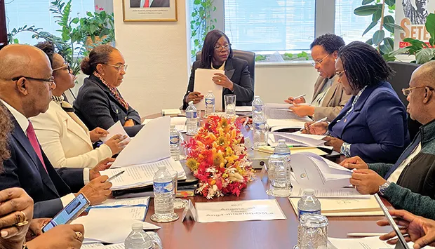 Angola apresenta acções para defesa do direito das mulheres