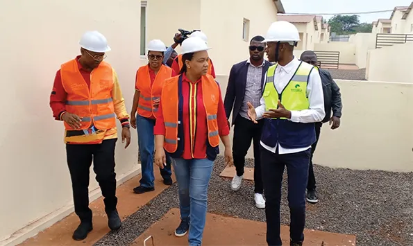 Mara Quiosa apela ao registo eleitoral no Cuanza-Norte e acompanha obras sociais com 450 casas e hospital provincial