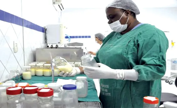 Bebés prematuros beneficiam de leite