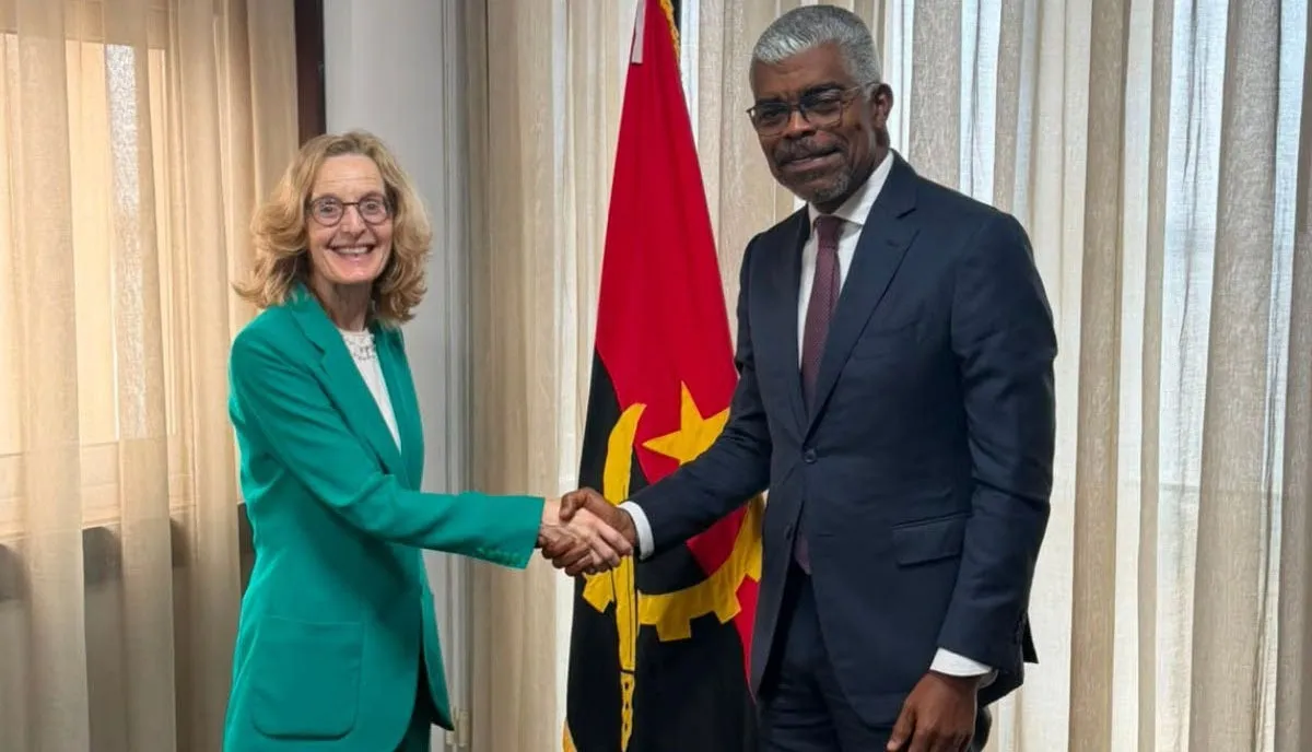 Angola e Países Baixos reforçam cooperação no domínio dos transportes