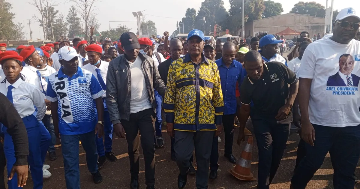 Abel Chivukuvuku em visita de trabalha na Lunda-Norte