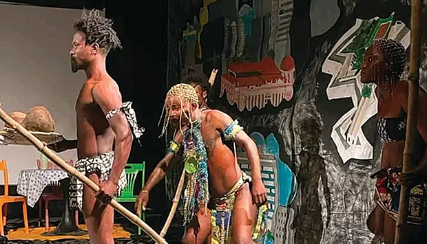 Circuito Internacional de Teatro exibe mais de 50 peças no Namibe