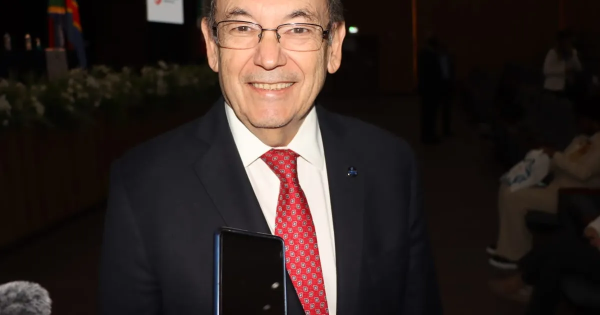 Presidente da Federação Mundial para Educação Médica destaca avanços em Angola