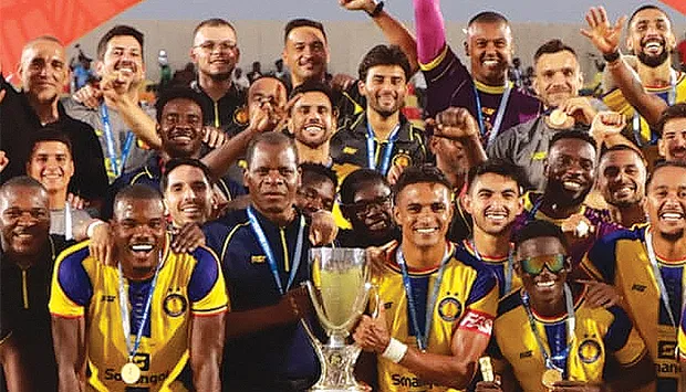 Petro vence Supertaça e soma 10 troféus