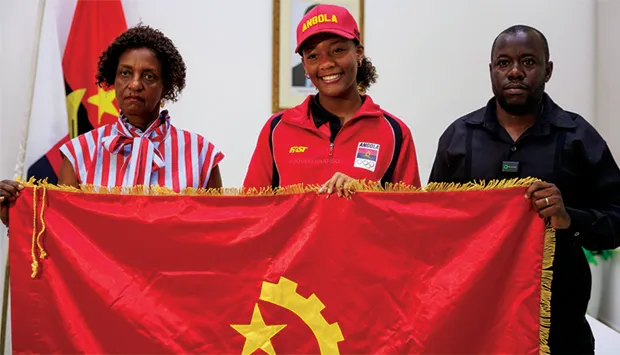 Executivo entrega Bandeira Nacional à missão angolana para Dakar 2026, com cinco modalidades e partida a 29 de Outubro