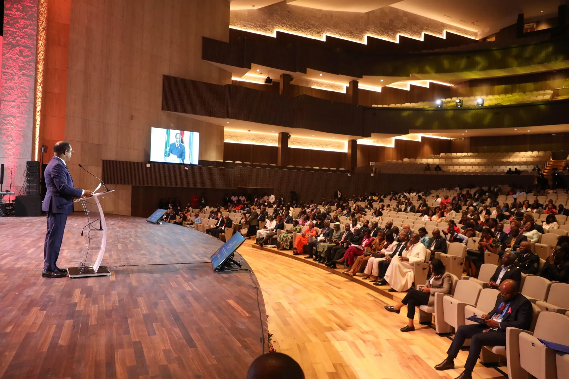 Bienal de Luanda encerra com compromisso de adoptar diplomacia da água como eixo da política externa
