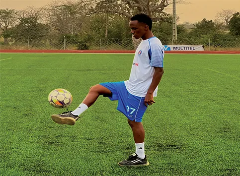 Sandro troca Petro pelo Interclube