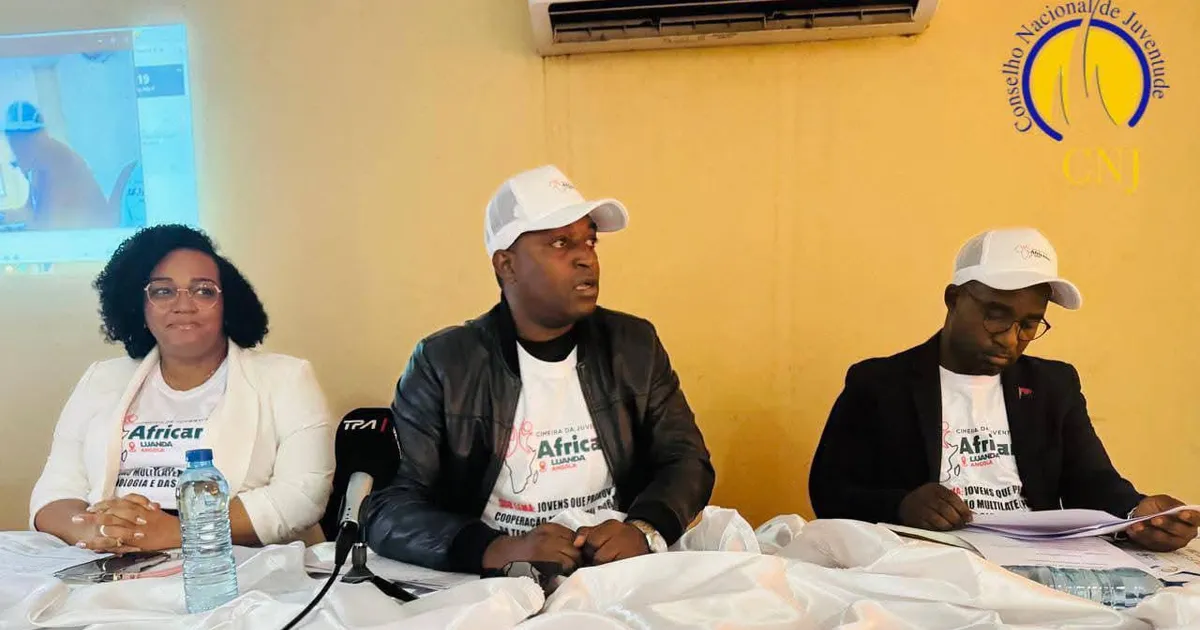 Comissão aprecia propostas da Cimeira Pan-africana da Juventude