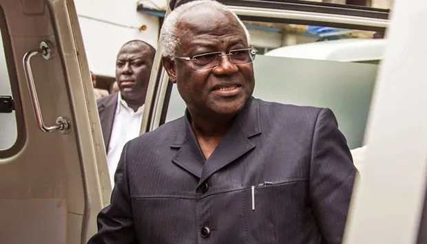Ernest Bai Koroma regressa à Serra Leoa
