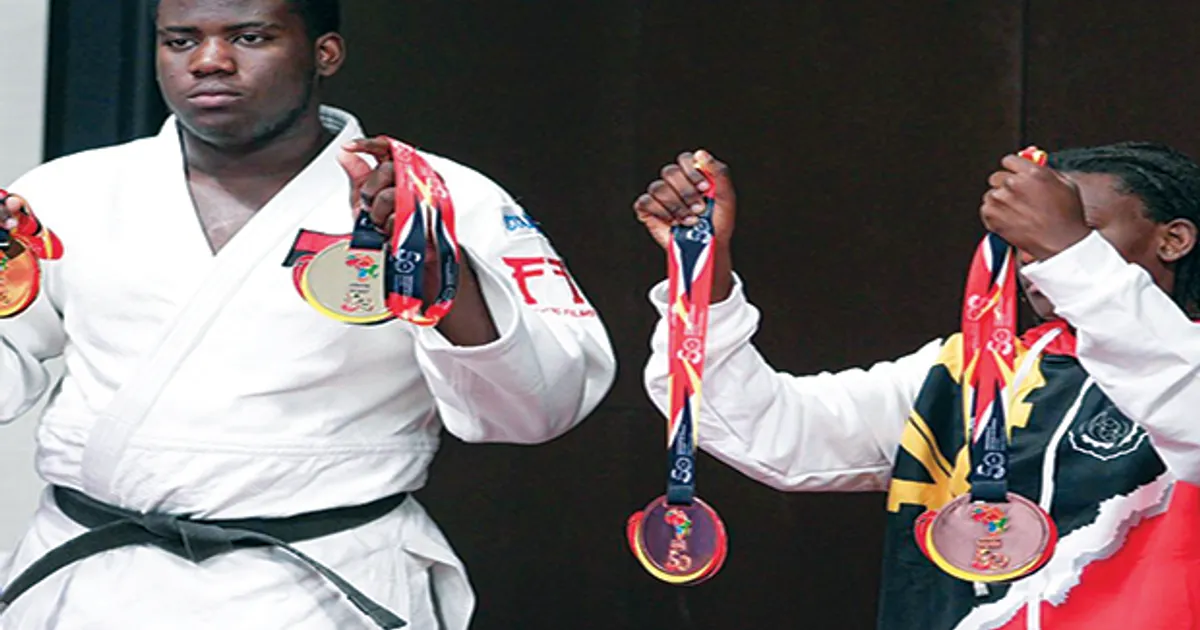 Angola conquista 14 medalhas na abertura do torneio