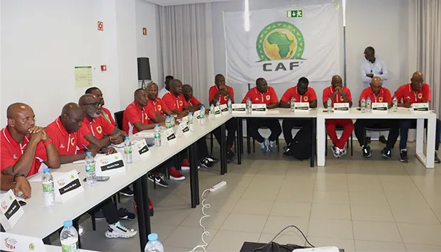 FAF inicia em Setembro curso para a Licença A