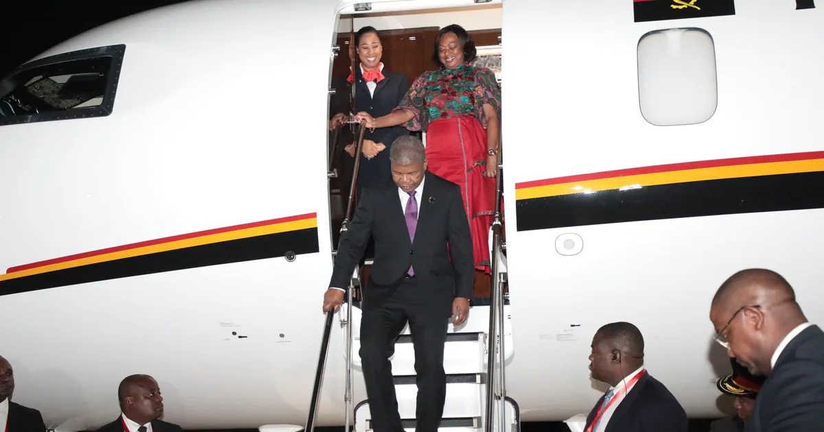 Presidente da República regressa a Luanda após missão em Malabo