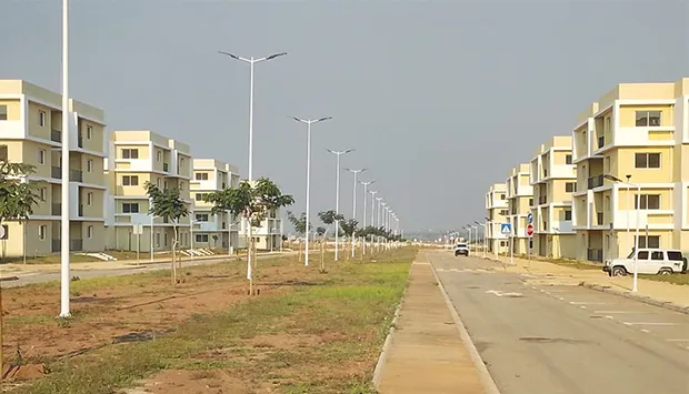 Ministro das Obras Públicas inaugura urbanização de 212 apartamentos