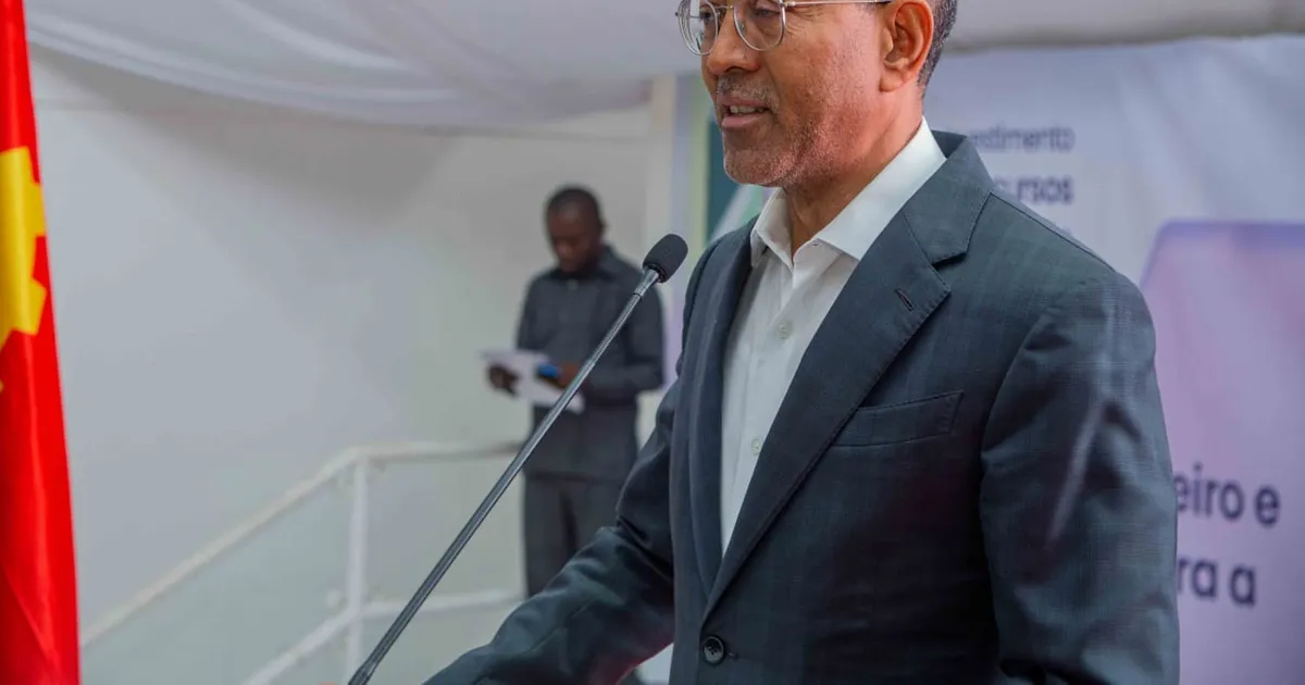Ministério da Energia e Águas consigna obras estratégicas para combate a seca no Namibe