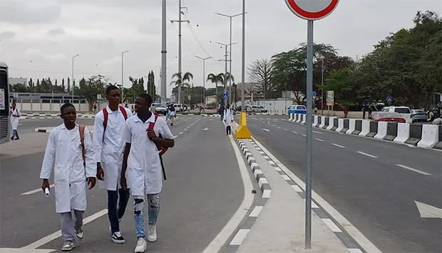 Largo das Escolas, em Luanda, ganha nova imagem após requalificação concluída em Setembro