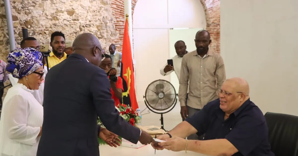 Jornalista Jaime Azulay apresenta obra “Benguela a ferro e fogo”