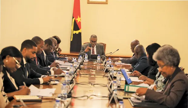 Comissão avalia preparação da quarta Bienal de Luanda