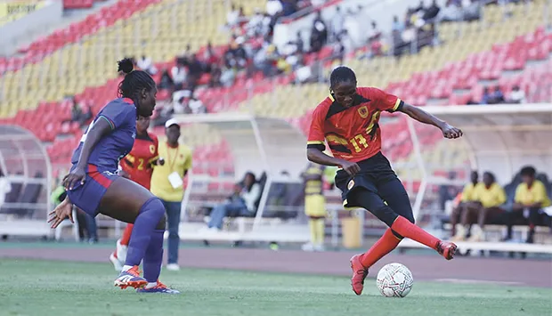 Angolanas e namibianas decidem empate na estreia