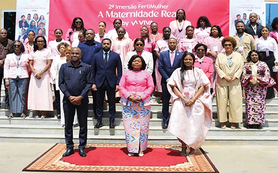 Vice-Presidente coloca protecção da pessoa no centro das políticas públicas e destaca metas de saúde materna em Angola