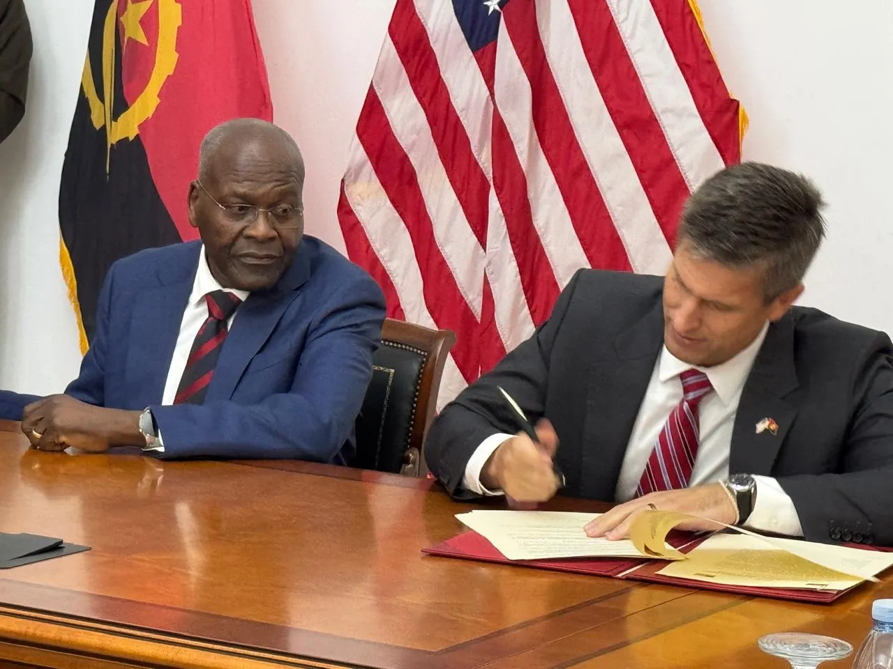 Angola e Estados Unidos reiteram reforço da cooperação na Defesa