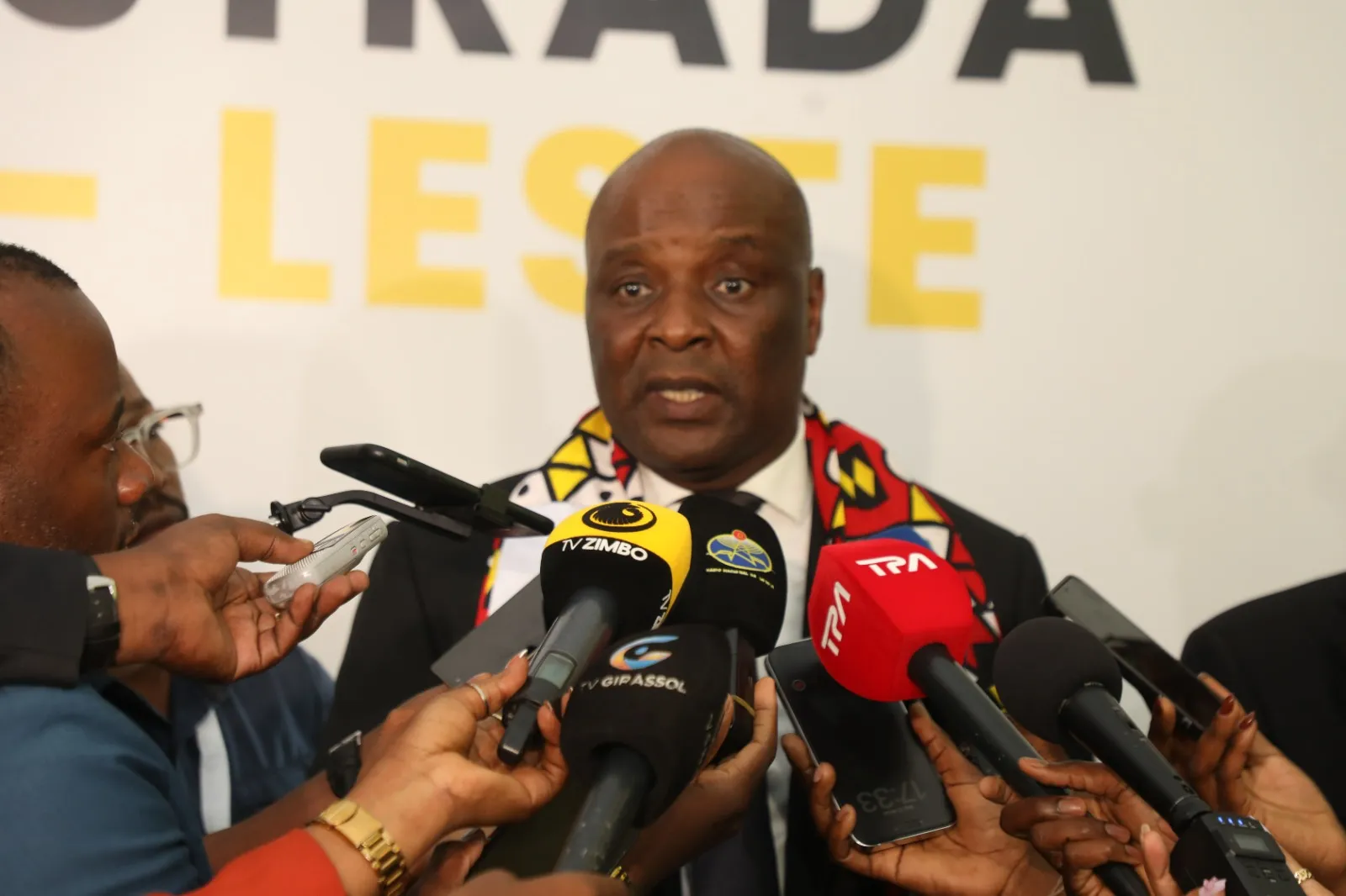 Angola investe 21 milhões de dólares em estudos para a futura autoestrada Oeste-Leste