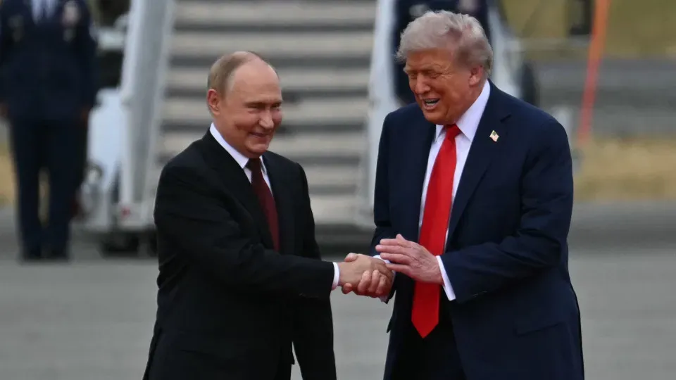 Putin acolhe propostas de Trump para aliviar tensões na Ucrânia