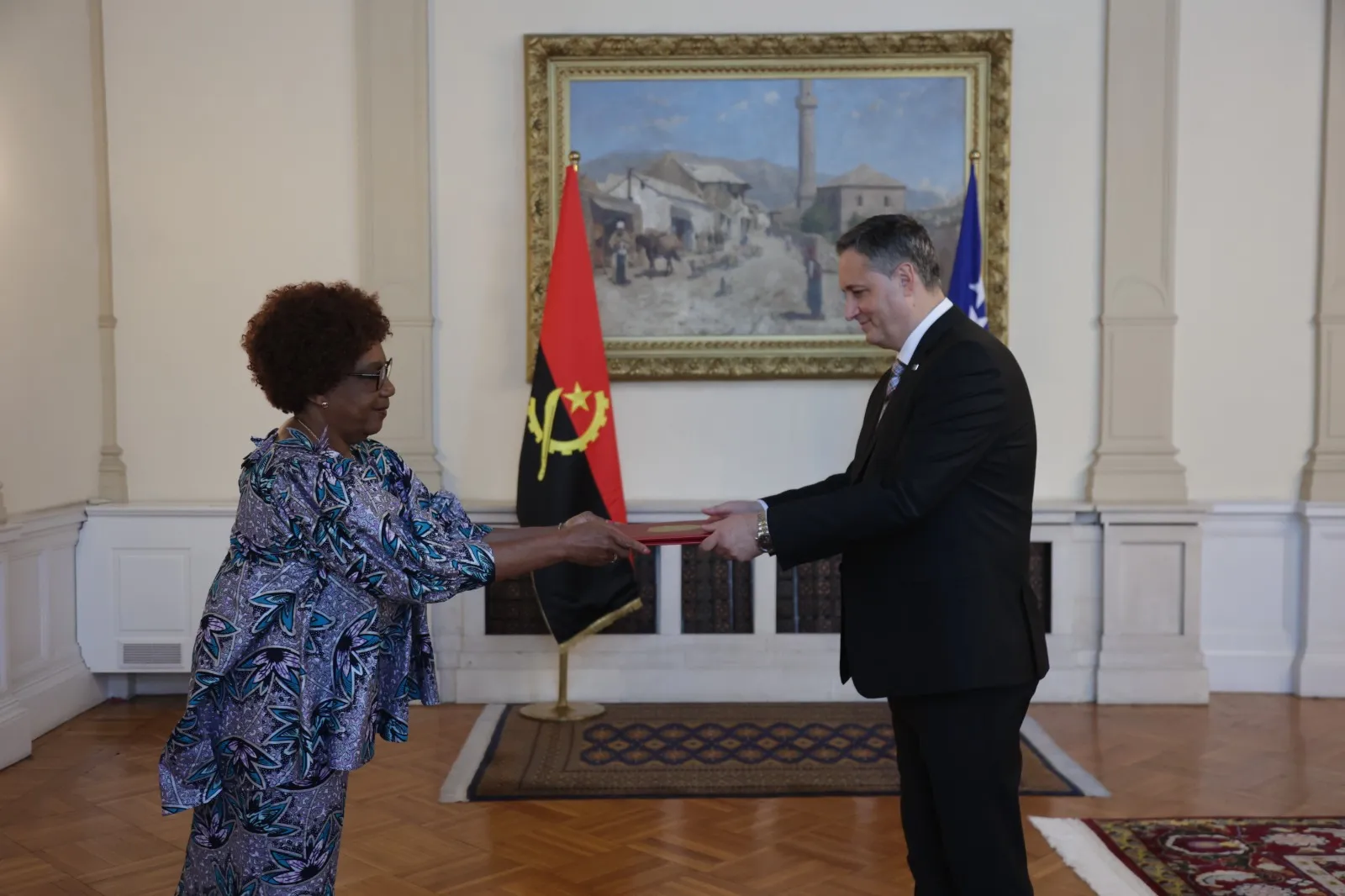 Embaixadora Margarida Izata acreditada na Bósnia e Herzegovina