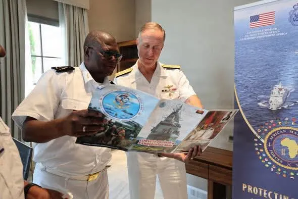 Angola e Estados Unidos da América discutem segurança marítima