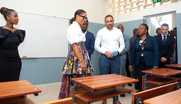 Liceu 11043 - Ngola Kiluanje reabre pronto para mais de seis mil alunos