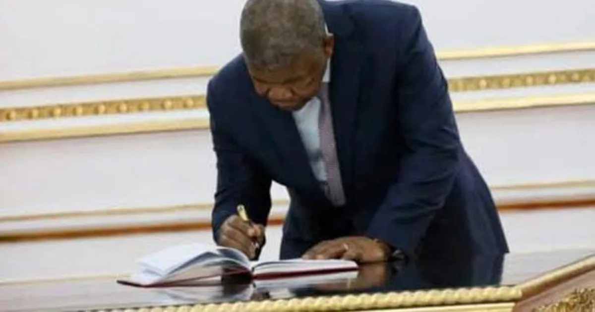 Presidente da República movimenta embaixadores da África do Sul e do Ghana