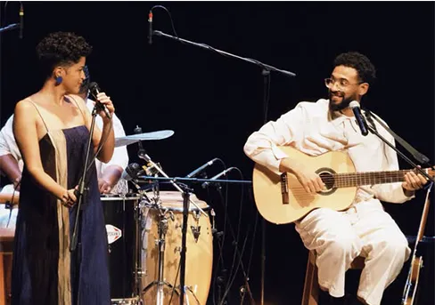 Aline Frazão e Toty Sa'med regressam hoje ao palco