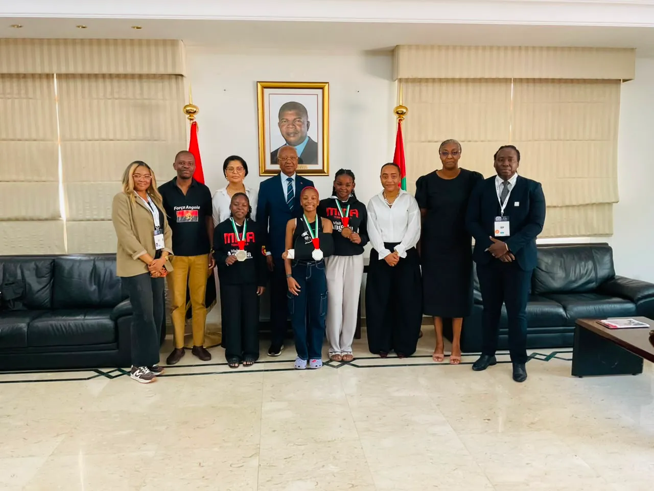 Júlio Maiato homenageia medalhas angolanas de MMA em Abu Dhabi