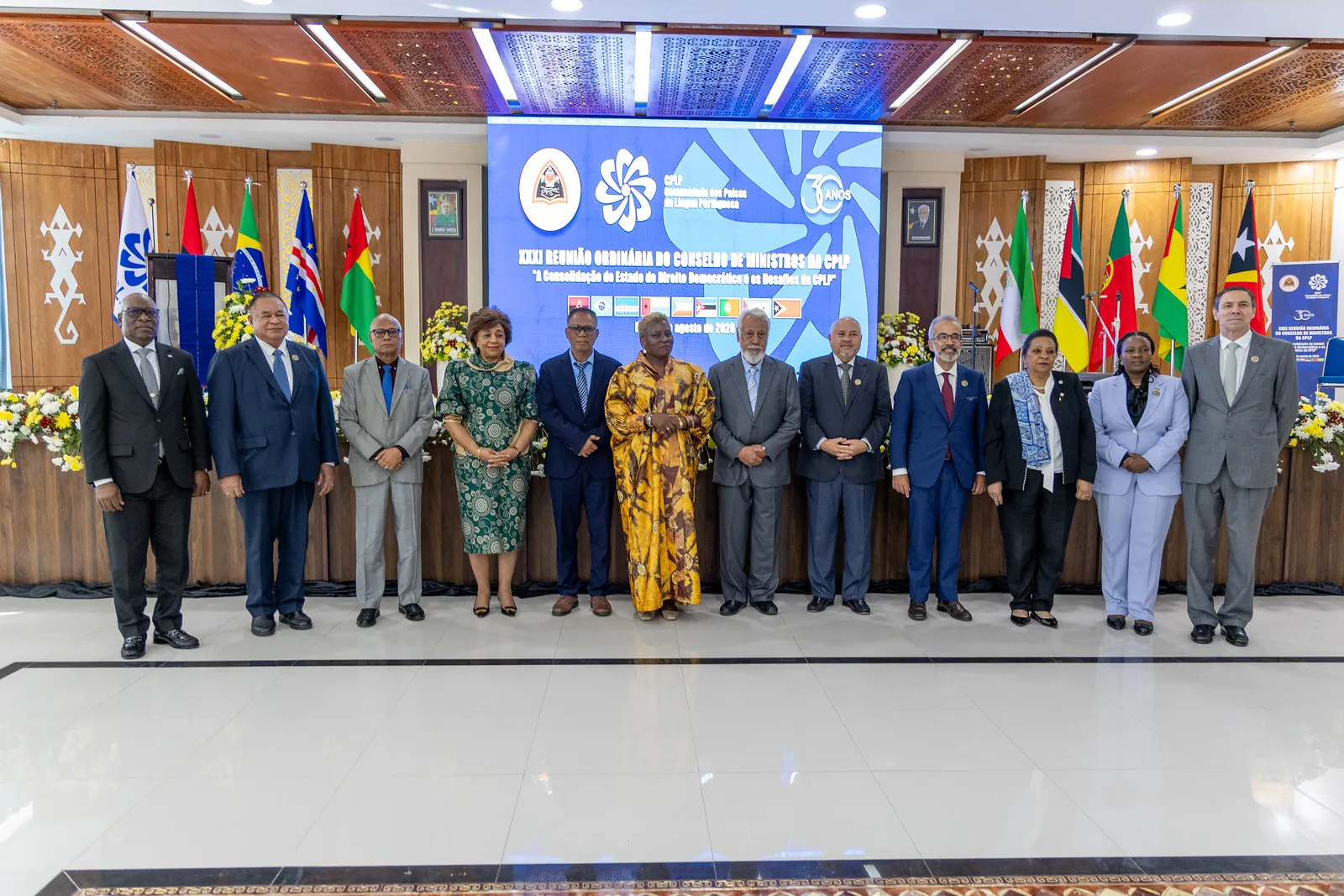Esmeralda Mendonça representa Angola na Reunião do Conselho de Ministros da CPLP