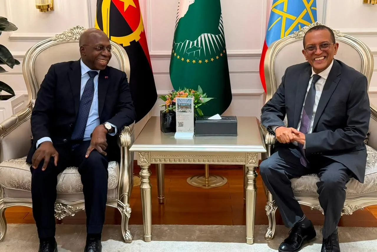 Téte António em Addis Abeba para reuniões ministeriais da União Africana