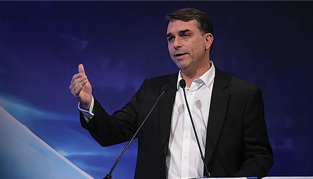PL oficializa candidatura do filho do ex-Presidente