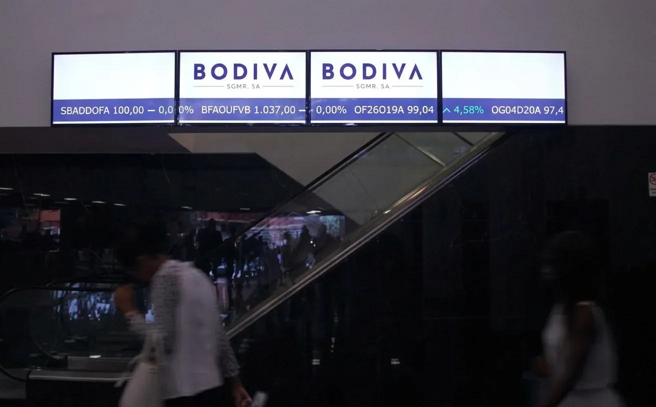 Bolsa angolana fecha no vermelho: Unitel pesa, BAI resiste