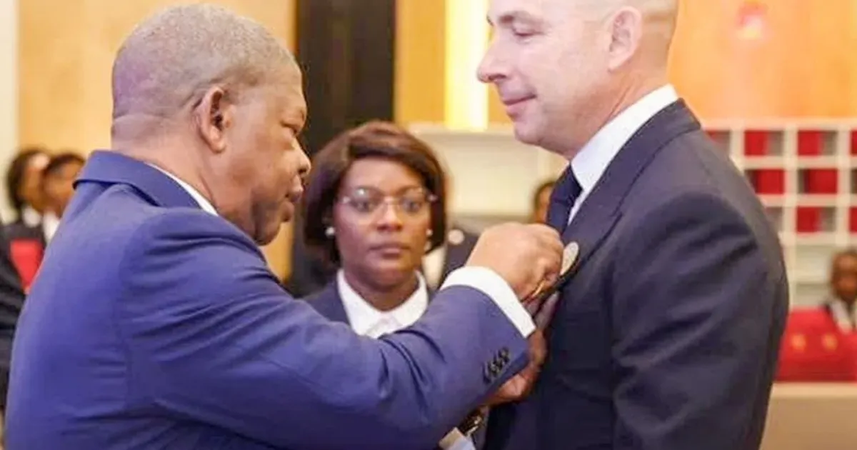 CEO da Gemcorp condecorado pelo Presidente da República
