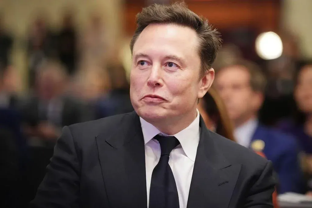 Elon Musk já não é “trillionaire”