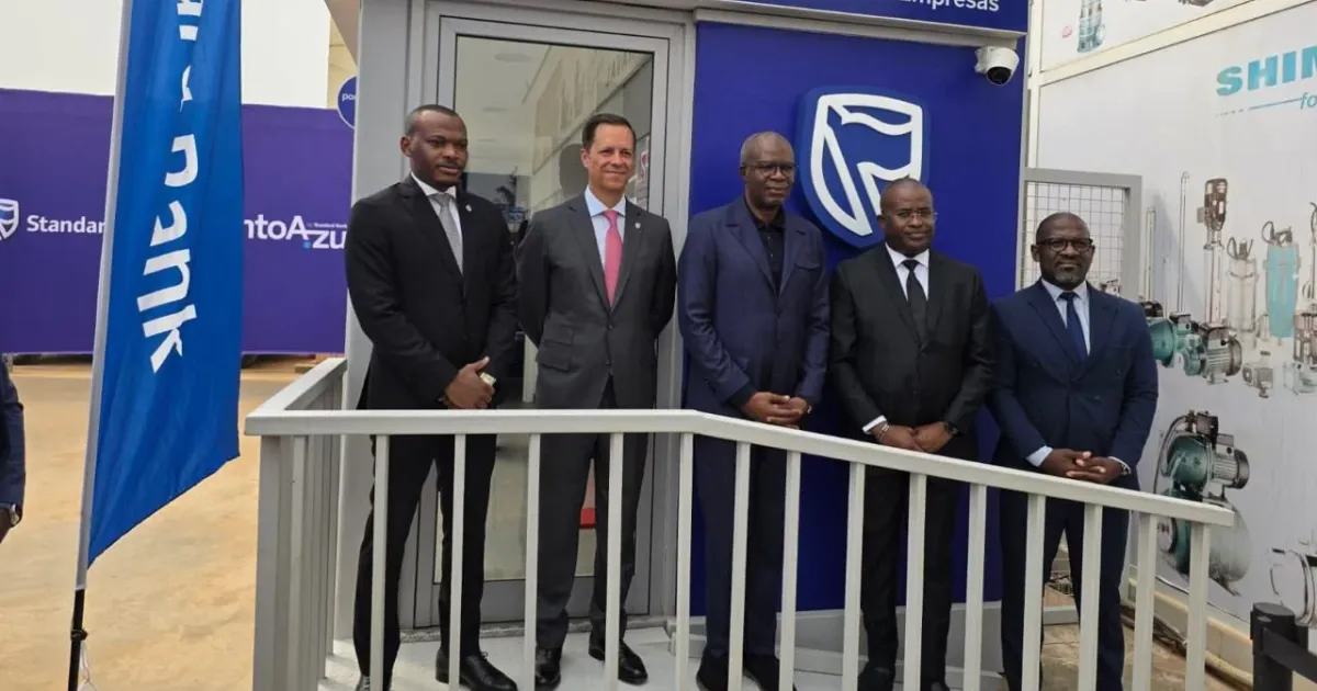 Grupo Naval e Standard Bank inauguram Ponto Azul e reforçam cooperação económica
