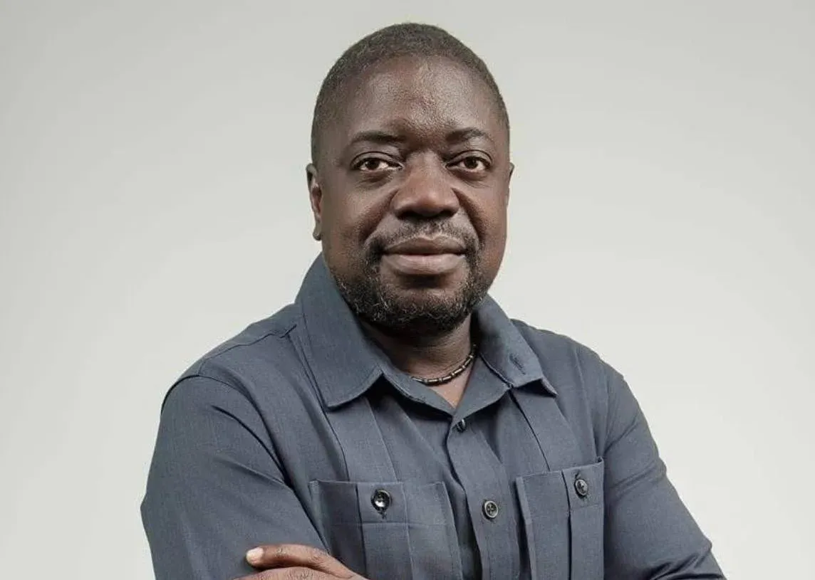 Sebastião Panzo — Jornalista, Empresário e Construtor de Angola