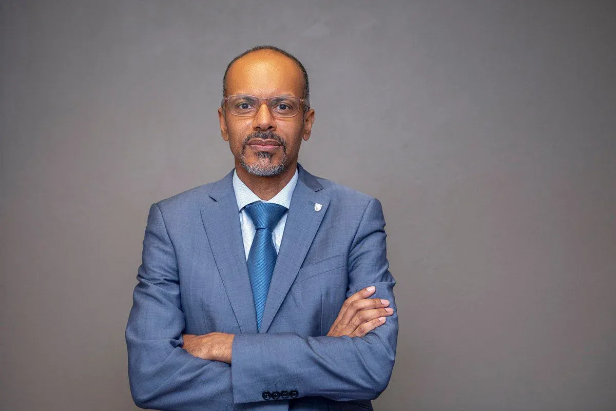 Fáusio Mussá: o rosto por trás dos números que moldam Angola e Moçambique
