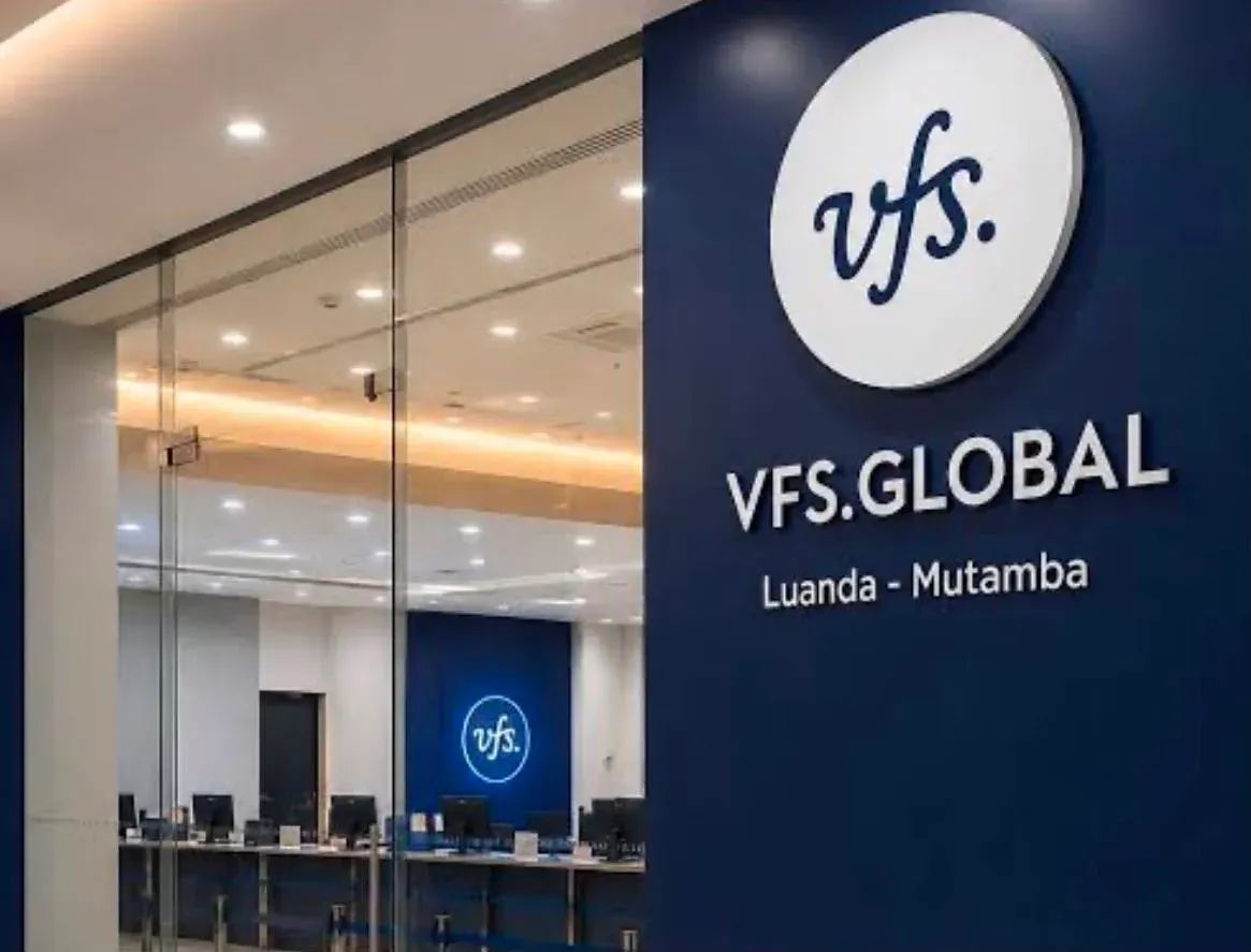 VFS Global sob escrutínio: a empresa que lucra com quem quer um visto