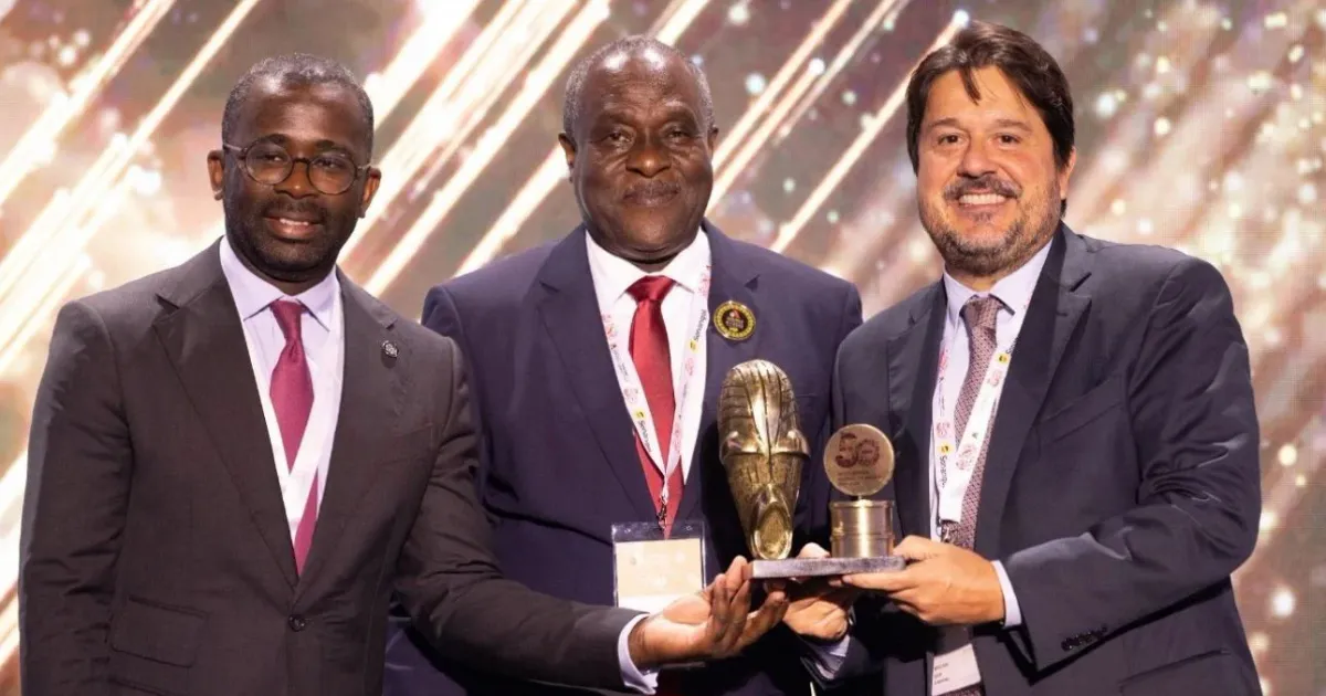 Refinaria de Cabinda distinguida como operador downstream do ano na Angola Oil & Gas Conference 2025